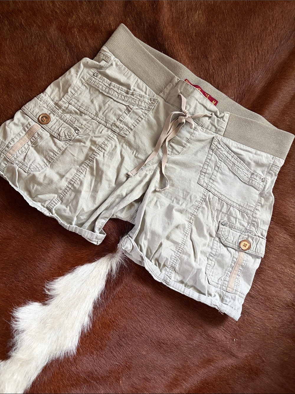 one 5 one Women's Cargo Drawstring Shorts - Light Khaki